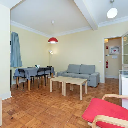 Houze_central Lisbon, 4 Flat W/ Zoo View Apartment